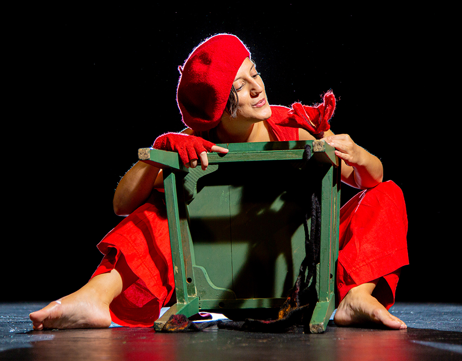 Αποτέλεσμα εικόνας για 8 τελευταίες παραστάσεις για την παιδική θεατρική παράσταση "Η καρέκλα που φανταζόταν" της Στέφης Θεοδότου στο Θέατρο της Ημέρας