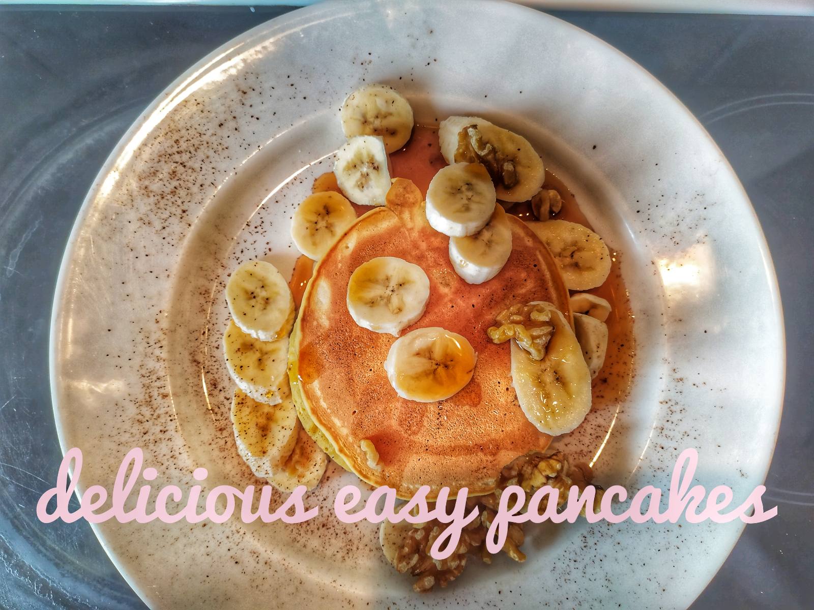 Γευστικά και πανεύκολα pancakes από την Τζένη Παναγοπούλου(vid)