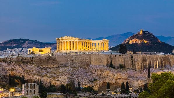 Οι Financial Times αποθεώνουν την Ελλάδα – Ο Μητσοτάκης ενήργησε γρήγορα με σωστές αποφάσεις