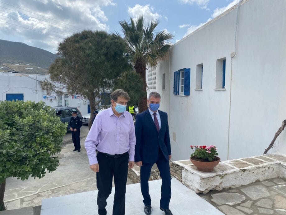 Μιχάλης Χρυσοχοΐδης στην Πάρο ύστερα από πρόσκληση του Δημάρχου Μάρκου Κωβαίου