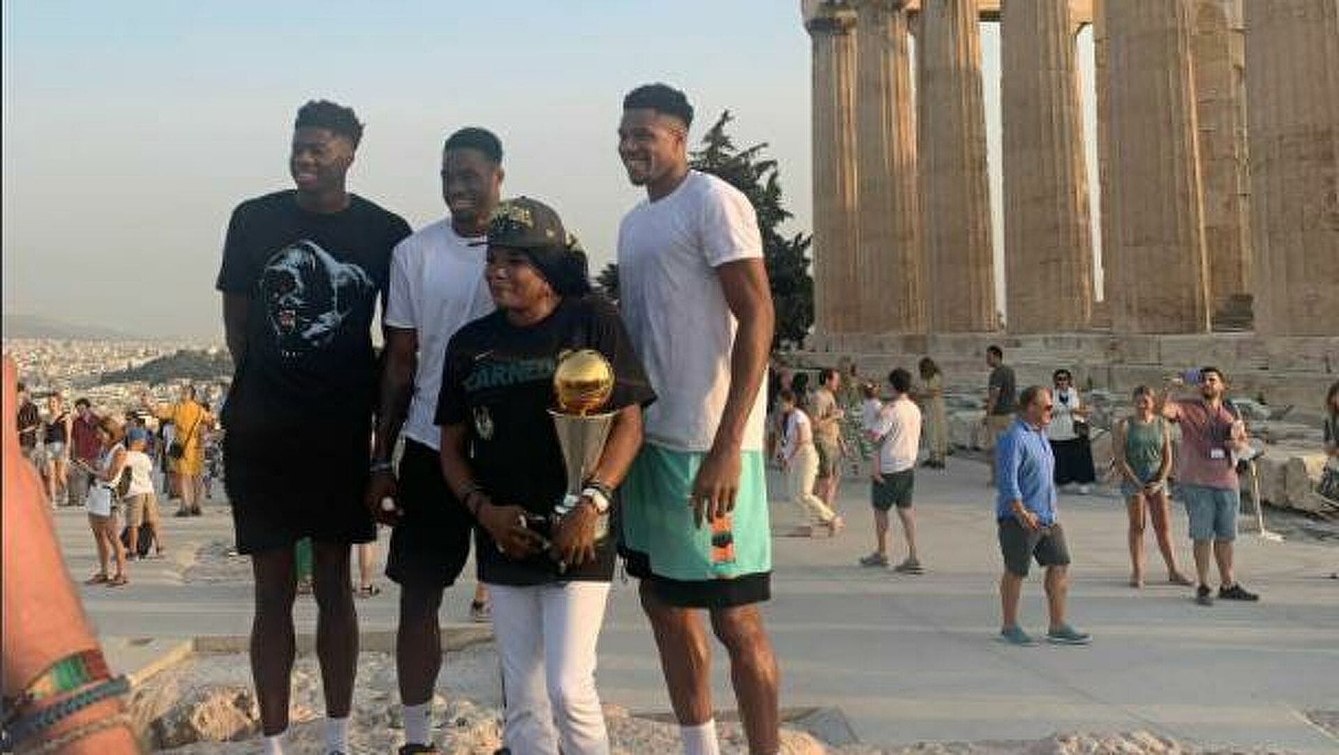 αντετοκούνμπο ακρόπολη
