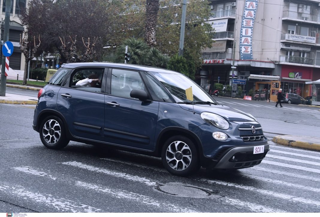 Ο πάπας Φραγκίσκος στην Ελλάδα με αυτοκίνητο Fiat «πεντακοσαράκι»