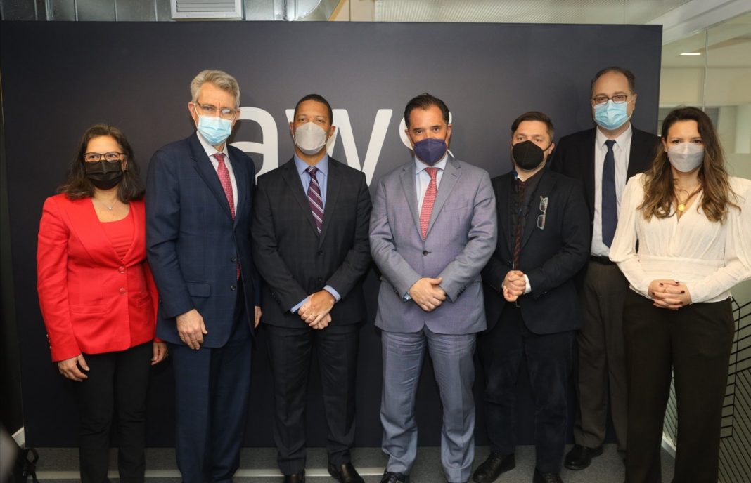 15 Έλληνες επέστρεψαν στην Ελλάδα για να εργαστούν στην Amazon