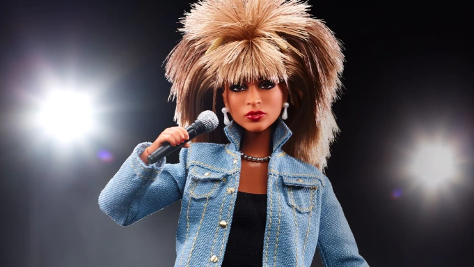 Είναι γεγονός! Η Tina Turner έγινε κούκλα Barbie στα 82 της