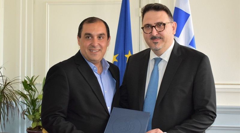 O Κώστας Κατσαφάδος στο ΝΑΤ - Τέλος στις εκκρεμείς συντάξεις ναυτικών