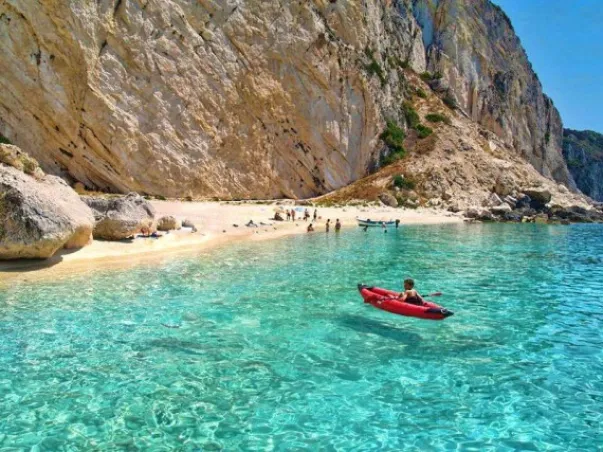 Παραμεθόρια νησιά