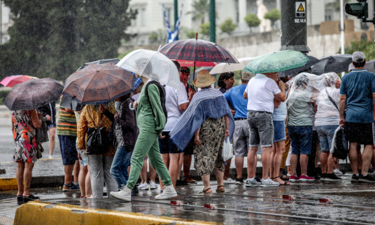 Καιρός Λαγουβάρδος: «Ψυχρή λίμνη» με ισχυρές βροχοπτώσεις (ηχητικό)