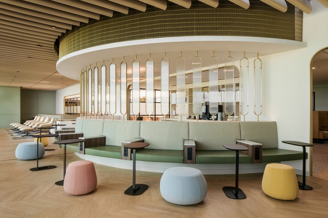 Star Alliance: Δείτε πως είναι το νέο lounge στο αεροδρόμιο του Παρισιού Charles de Gaulle