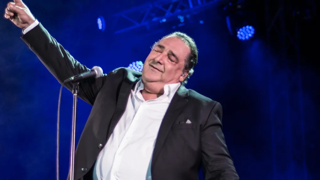 Βασίλης Καρράς συναυλία ρεκόρ Γκίνες