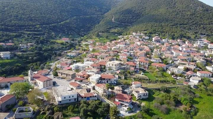 Τρίκορφο από ψηλά
