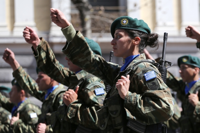 υποχρεωτική στράτευση