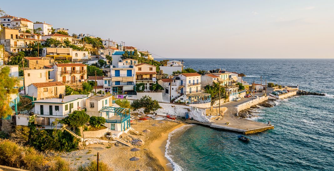 Ικαρία οικονομικός προορισμός Lonely Planet