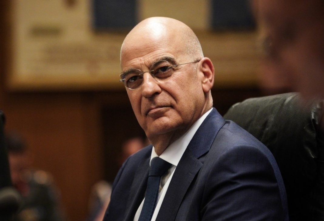 Δένδιας: