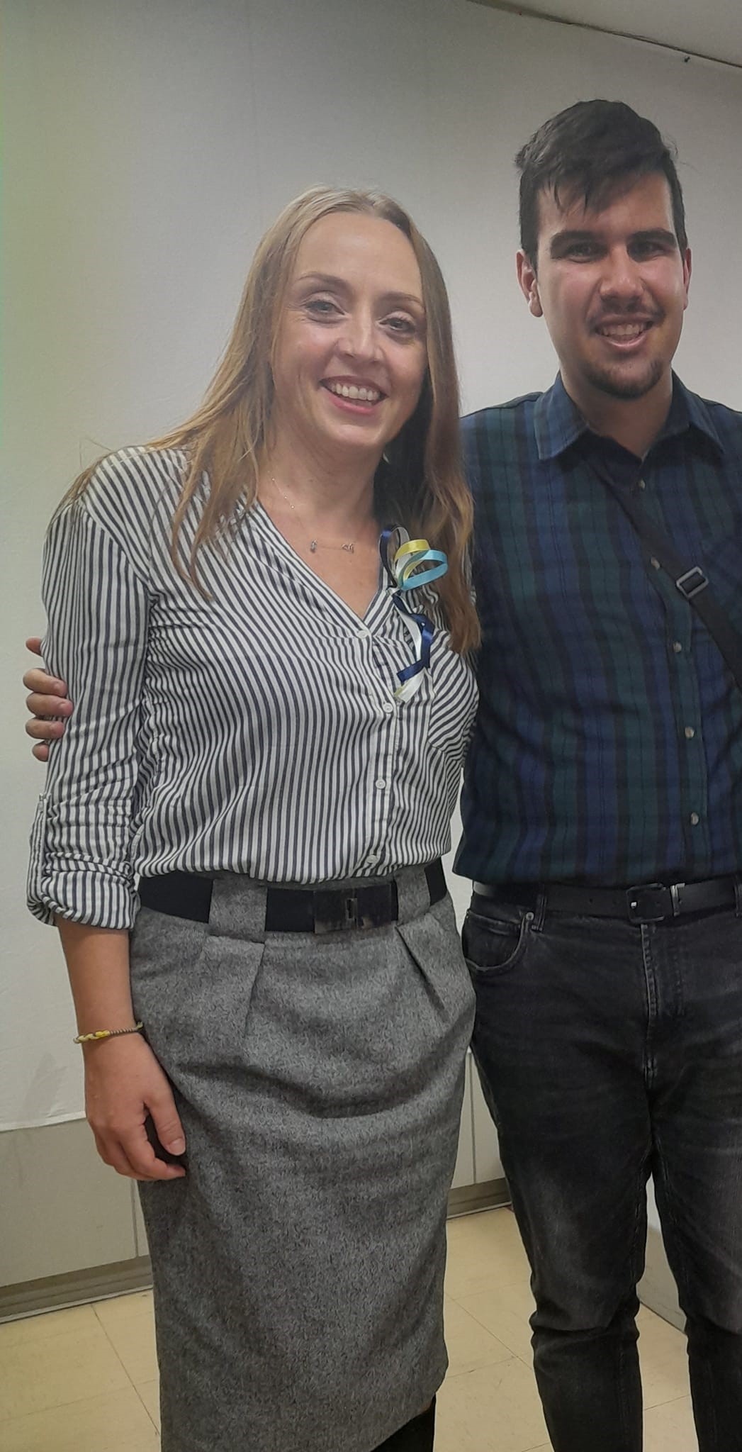 Όλγα Σαπολάγιεβα και Σάκης Θεοδωρόπουλος στην εκδήλωση για την Μαριούπολη